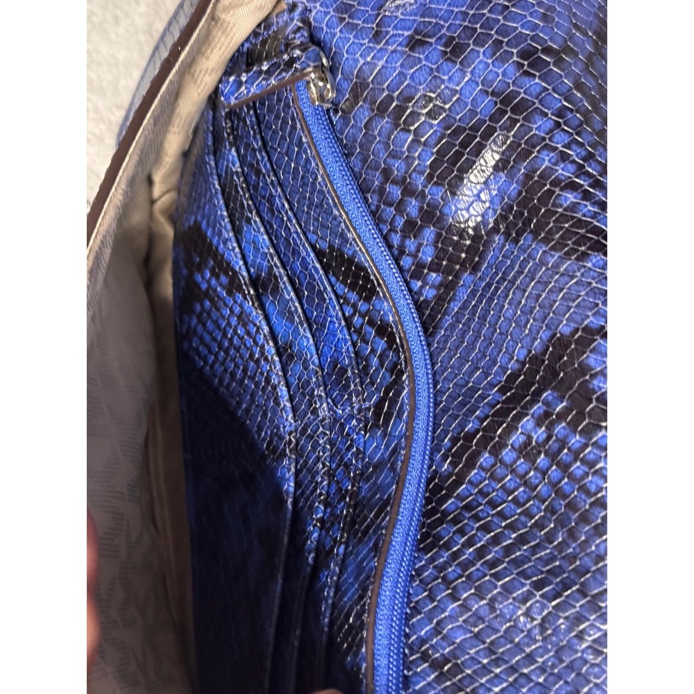 Michael Kors Ellie MD Shoulder Flap Clutch Bag Blue Snake Print Embossed Leather - Picture 7 of 13